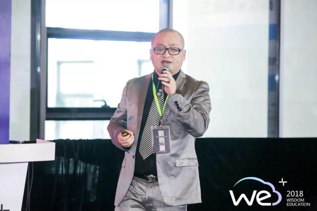 WE电竞最新动态，战队新动向与电竞领域未来展望