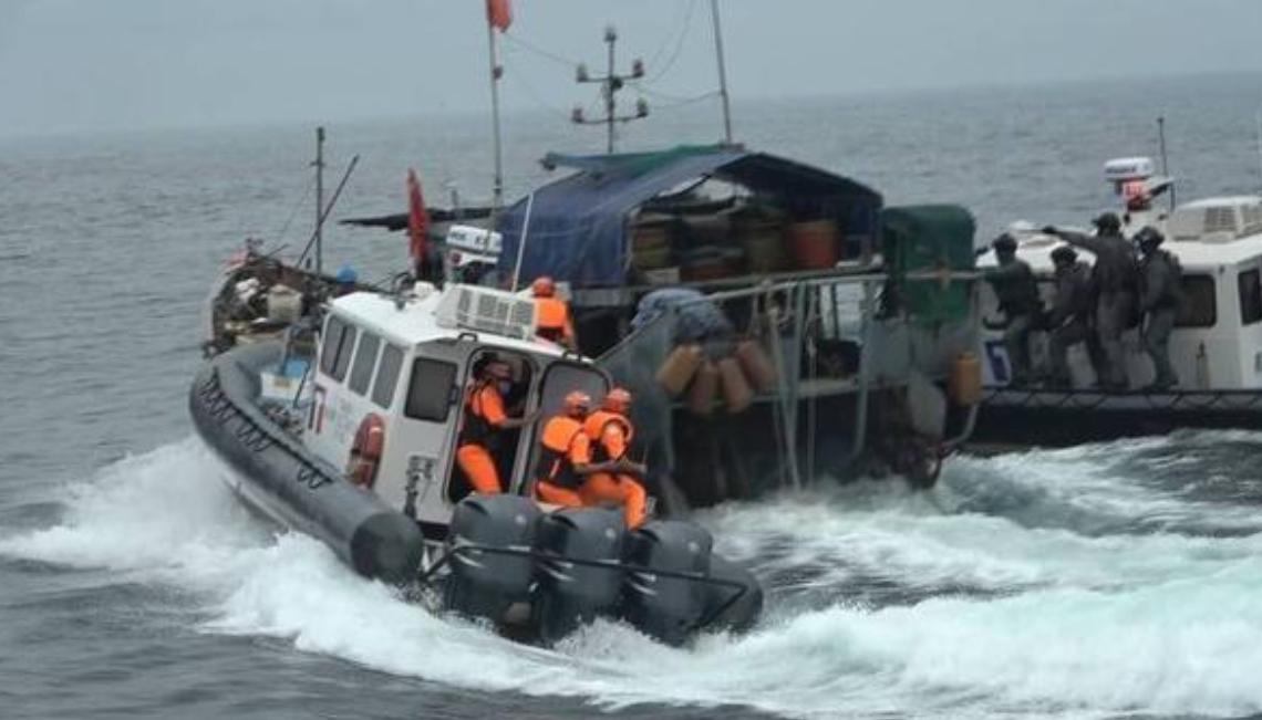 海警在马祖海域的温馨巡查日常